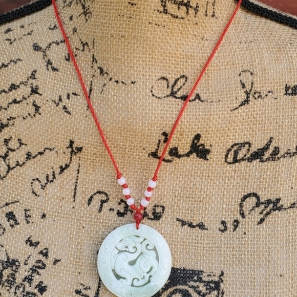 White Jade‎ Dragon necklace NEW - Picture 1 of 8